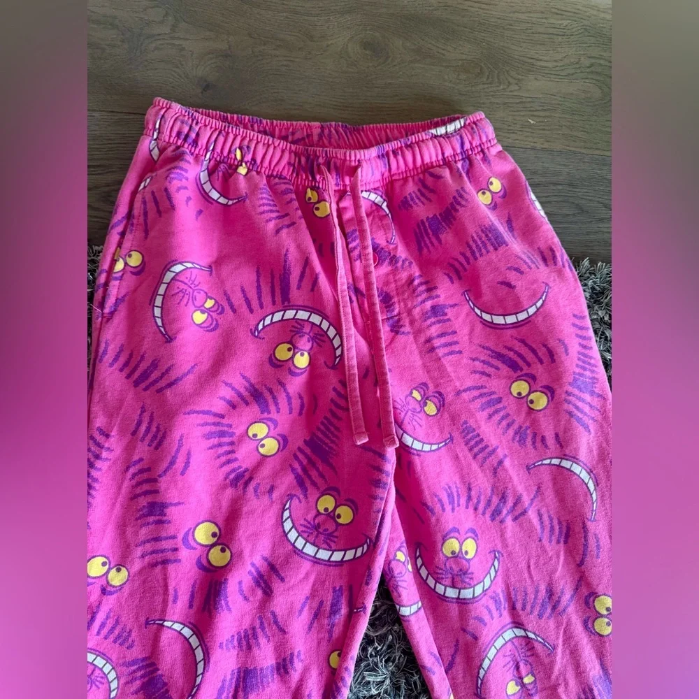 Disney Cheshire Cat Pink Lounge Pajama Pants Size Small - Picture 2 of 4